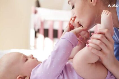 child care tips ways to keep newborn healthy in hindi ज्यादा दुलार, लाडले को कर देगा बीमार! मां-बाप न करें ऐसी Mistakes