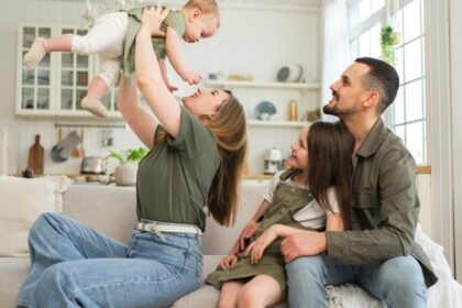 Parents with more children have good sensory and cognitive engagement that keep their brains active.(Shutterstock)