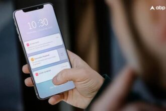 smartphone side effects mobile notifications can also make you sick know disadvantages मोबाइल पर आने वाली नोटिफिकेशन भी कर सकती हैं आपको बीमार, हैरान रह जाएंगे आप