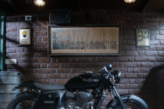 Jawa 42 modified as cafe racer
