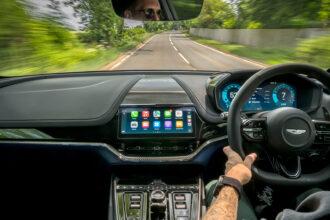 Aston Martin Apple CarPlay Ultra