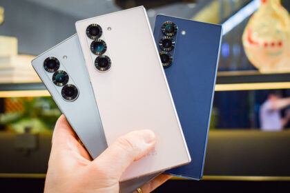 a photo of the Samsung Galaxy Z Fold 6