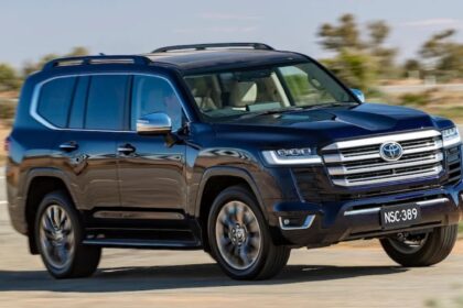 toyota Land Cruiser 300 Hybrid1