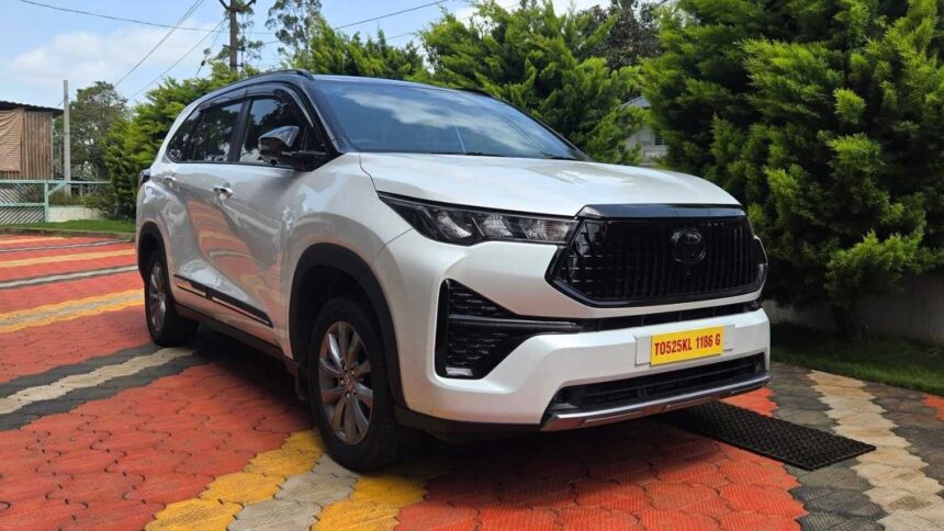 toyota innova hycross