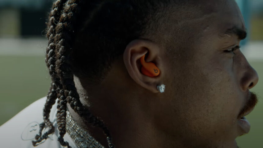 Powerbeats Fit Teaser