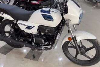 Hero Splendor Plus XTEC pearl white