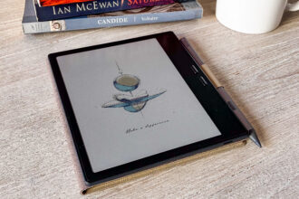 The Boox Go Color 7 Gen II ereader and the Boox InkSense stylus on a table