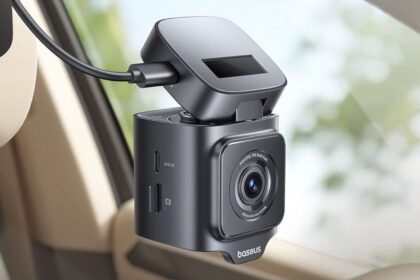 Baseus PrimeTrip VD1 Pro dash cam mounted to a car windscreen