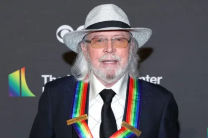 barry gibb kennedy center honors 1014x570